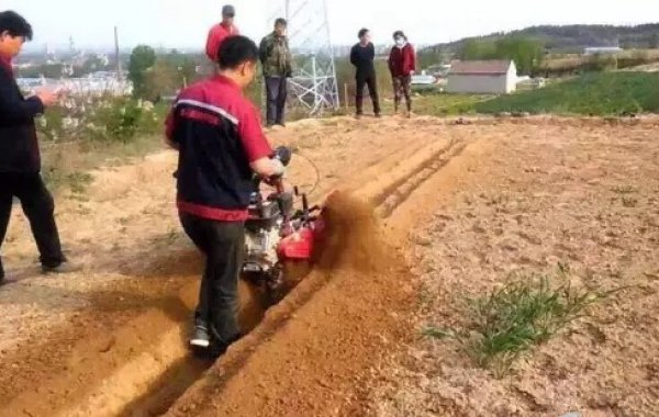 微耕機(jī)