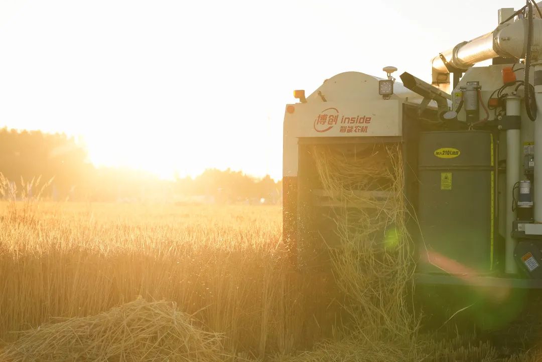科技改變世界！智能農(nóng)機(jī)助力中國！